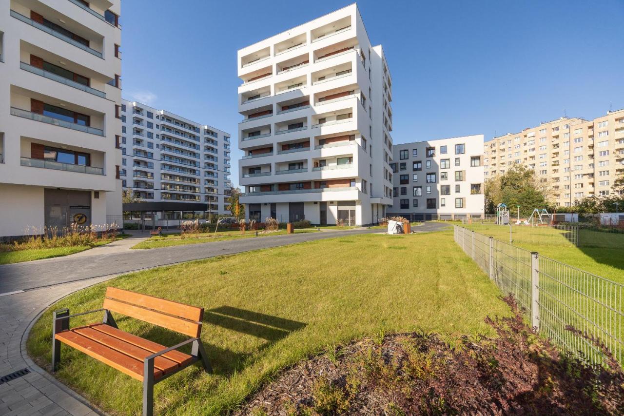 Metro Targowek Homely Apartment Варшава Экстерьер фото