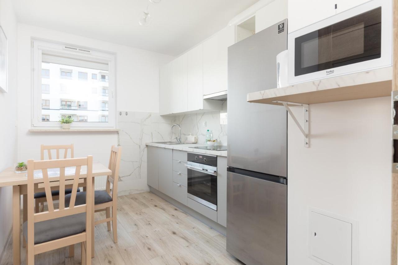 Metro Targowek Homely Apartment Варшава Экстерьер фото