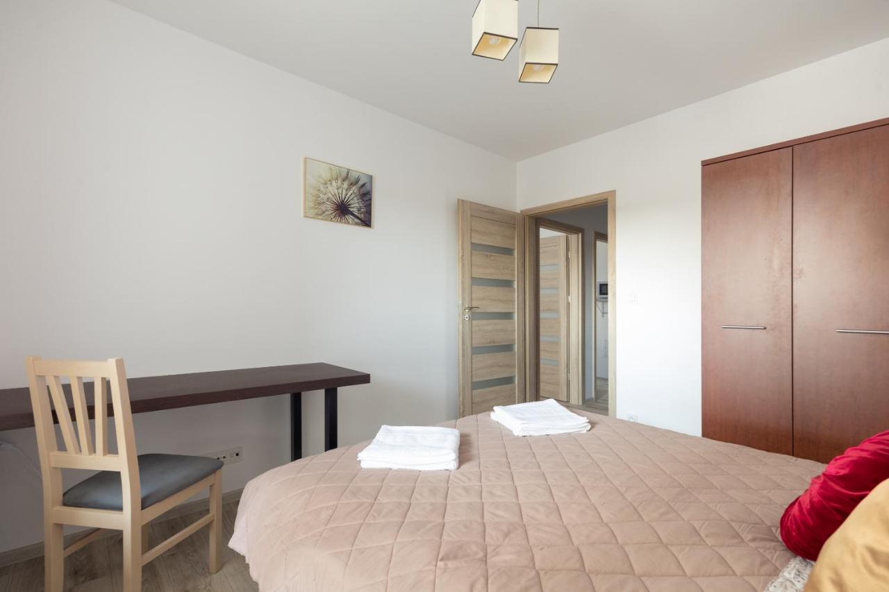 Metro Targowek Homely Apartment Варшава Экстерьер фото