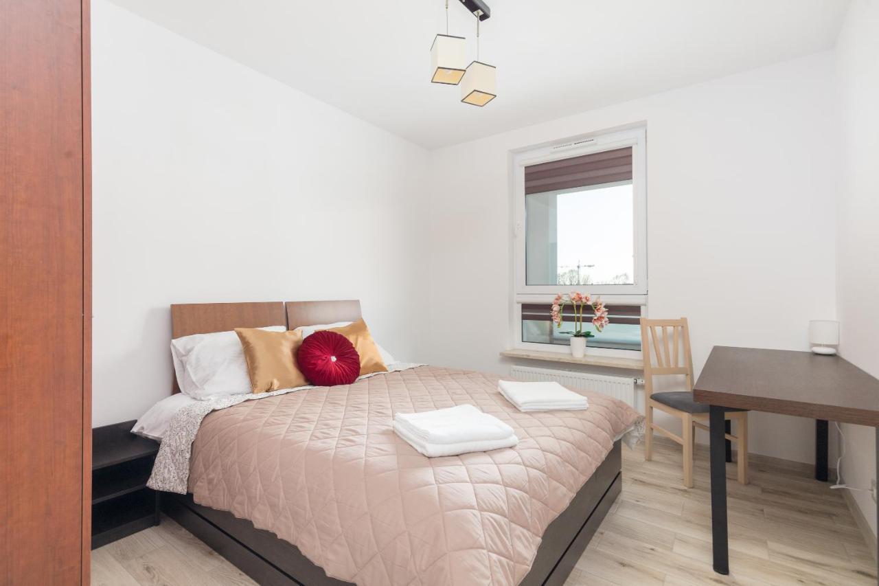 Metro Targowek Homely Apartment Варшава Экстерьер фото