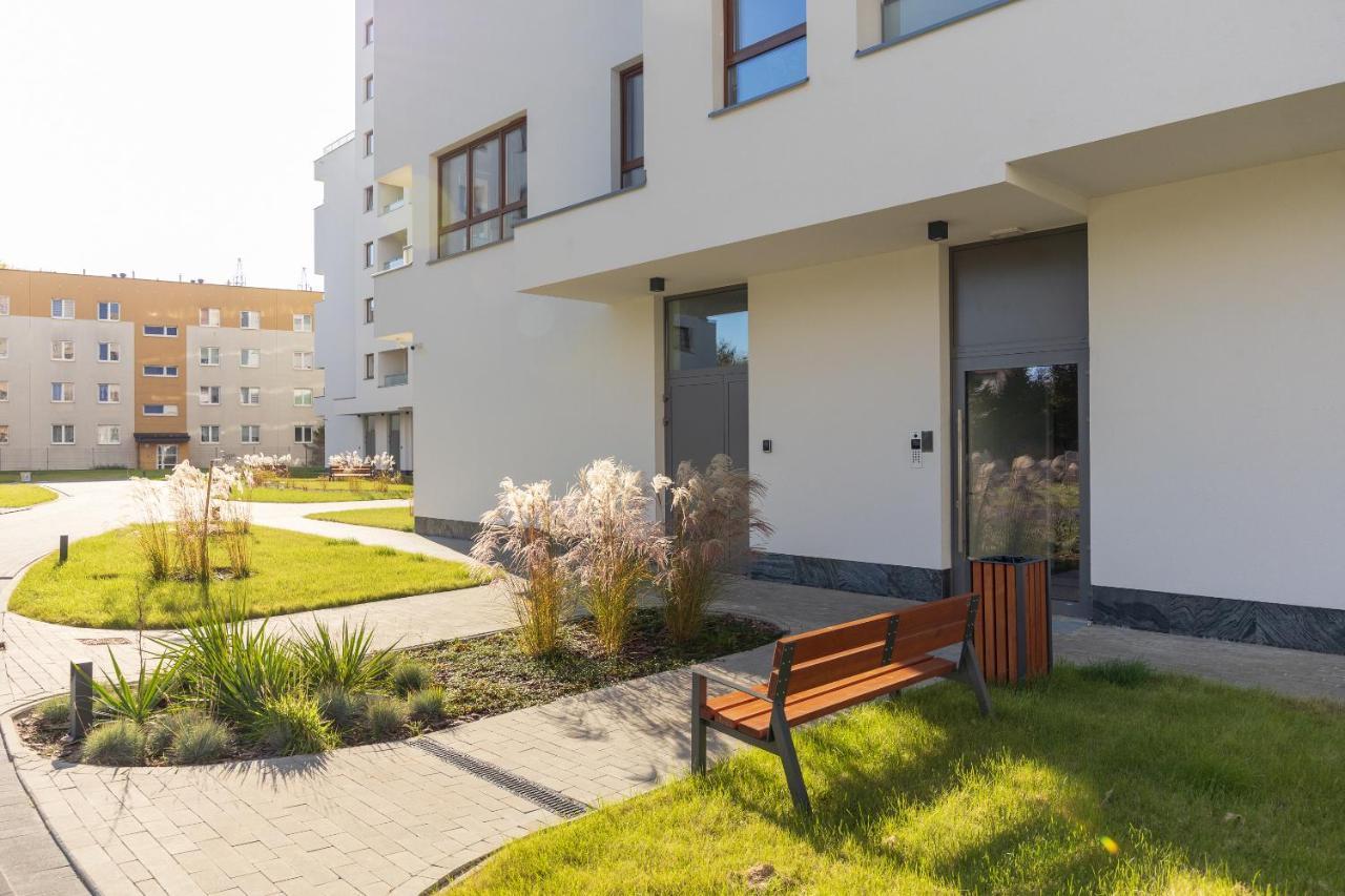 Metro Targowek Homely Apartment Варшава Экстерьер фото